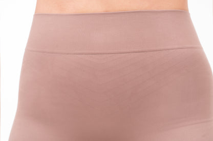 Seamless Mid-Waist Butt Lifting Shorts | Waist Sculpting & Natural Butt Lift Shapewear